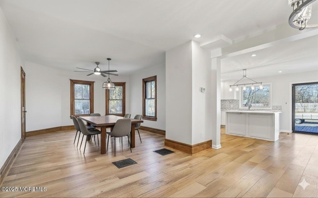 555 Cedar Avenue - Photo 2