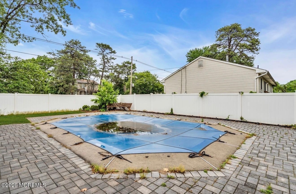 1112 Larchmont Street - Photo 18