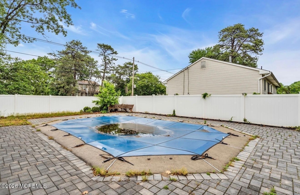 1112 Larchmont Street - Photo 17