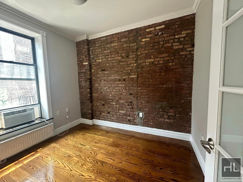 East 13th Street - Photo 3
