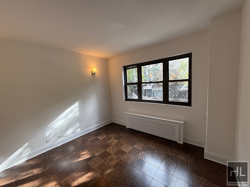 East 35 Street - Photo 0