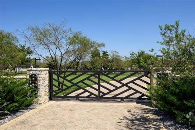 635 Highpoint Road - Photo 34