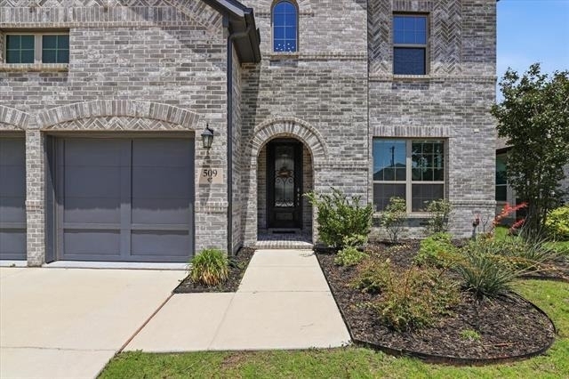 509 Cedarwood Street - Photo 1