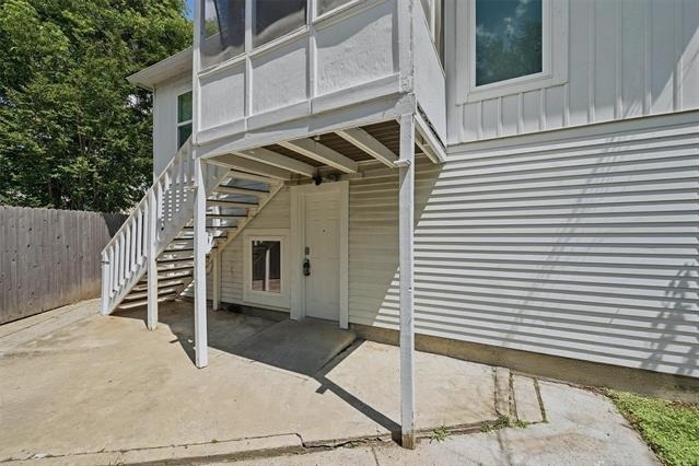 310 S Barrett Avenue - Photo 0