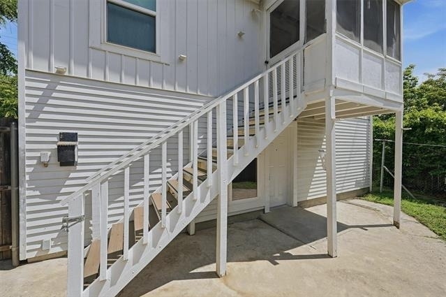 310 S Barrett Avenue - Photo 2