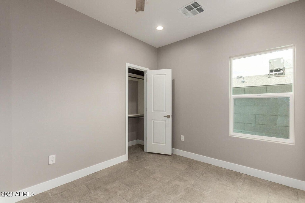 2336 E Harvard Street - Photo 12