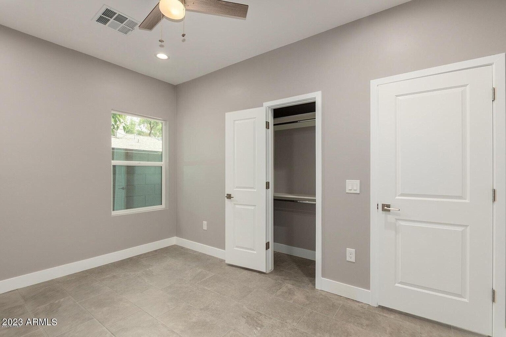 2336 E Harvard Street - Photo 8