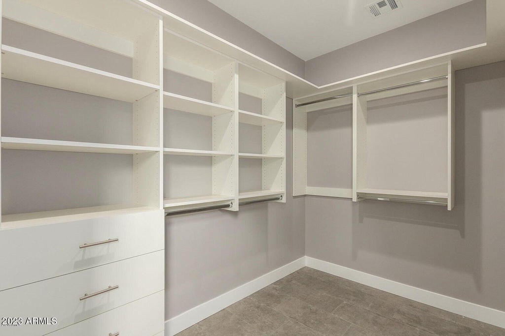2336 E Harvard Street - Photo 11