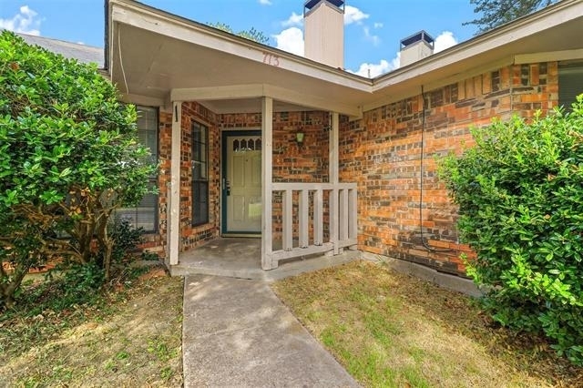713 Penn Place - Photo 1