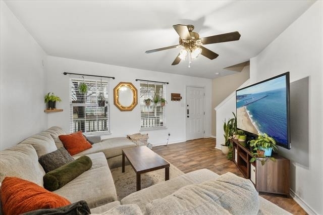 6913 Planters Row Drive - Photo 5