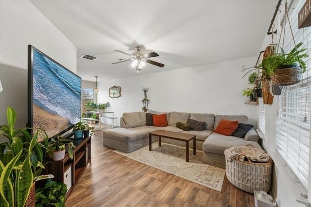 6913 Planters Row Drive - Photo 4