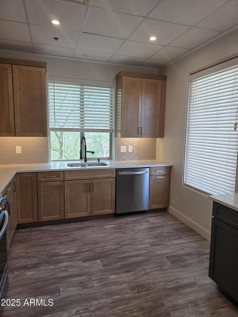 16715 E Parkview Avenue - Photo 6