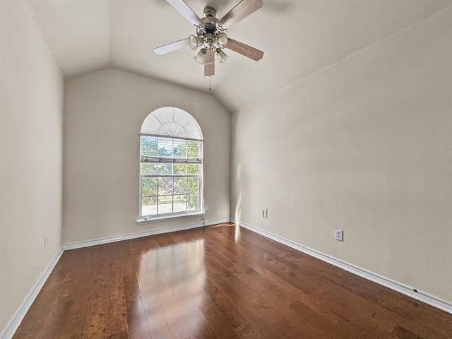 5530 Greensboro Drive - Photo 16