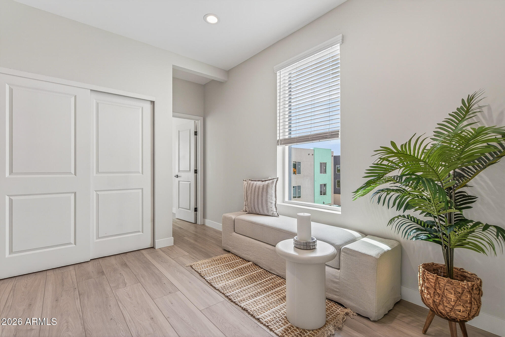 2601 E Clarendon Avenue - Photo 24
