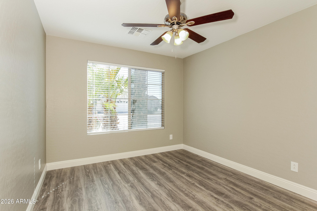 7005 S 31st Drive - Photo 5