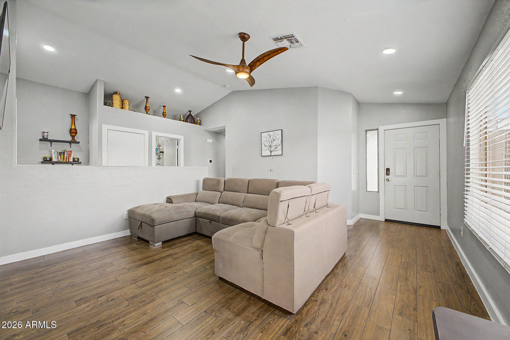3819 N 106th Avenue - Photo 5