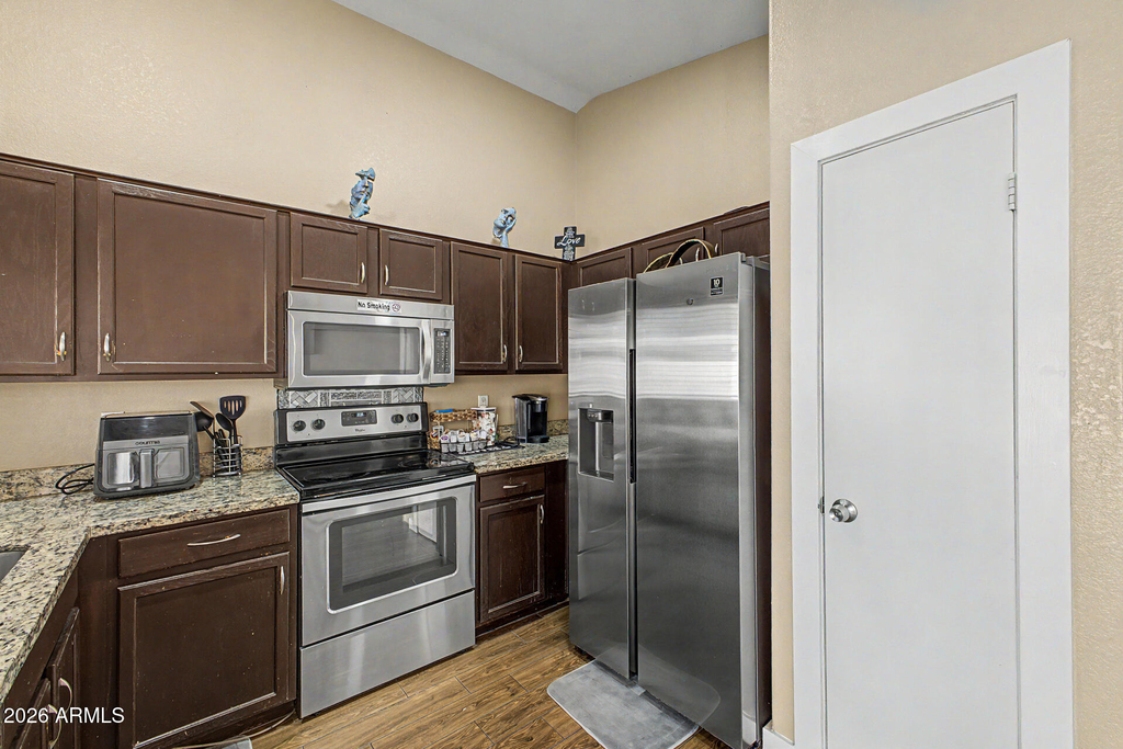 3819 N 106th Avenue - Photo 9