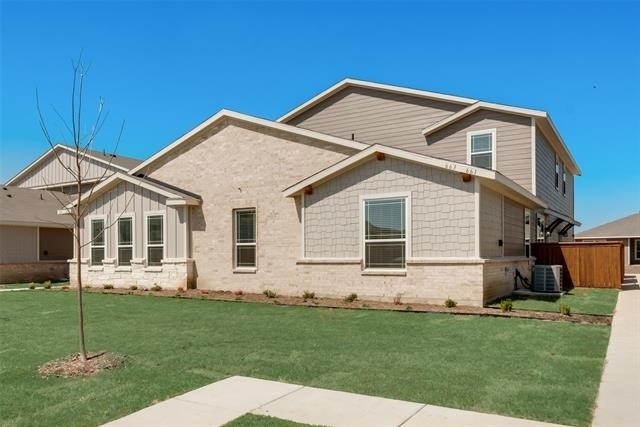 663 Wheatfield Drive - Photo 2