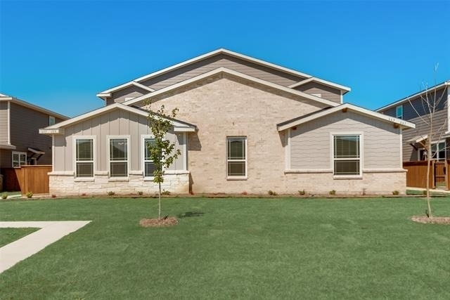 663 Wheatfield Drive - Photo 3