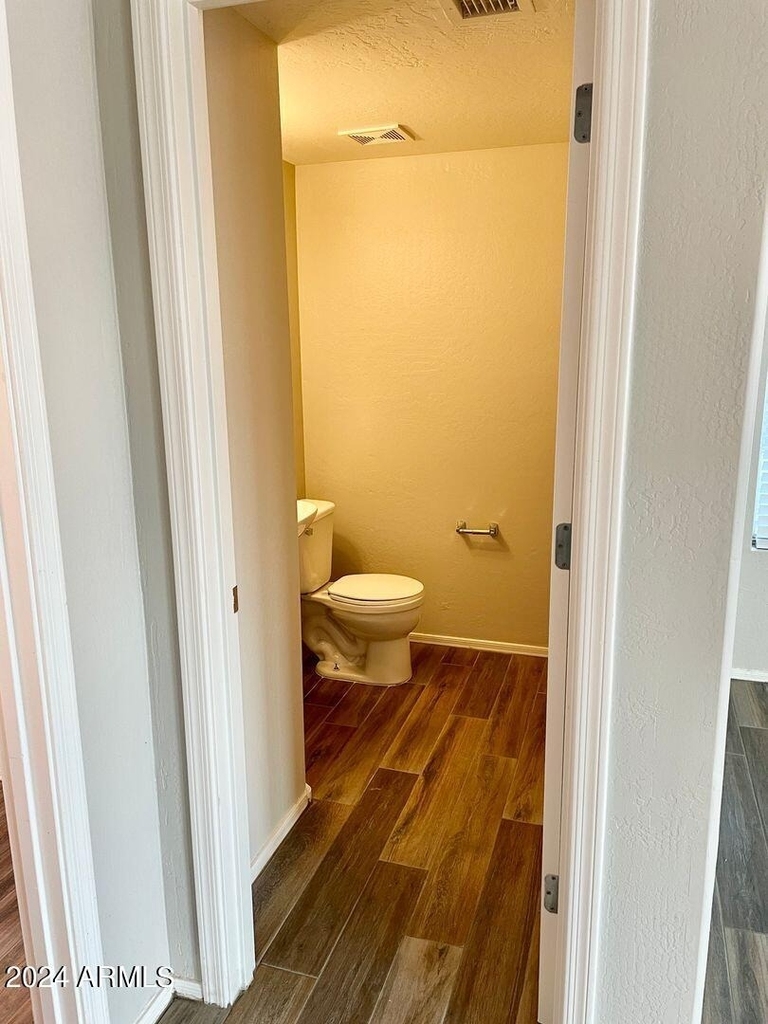 9820 W Pioneer Street - Photo 23