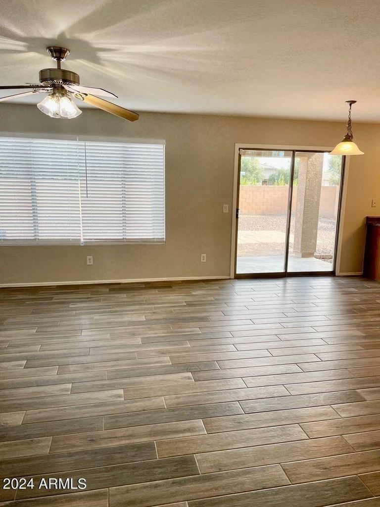 9820 W Pioneer Street - Photo 15