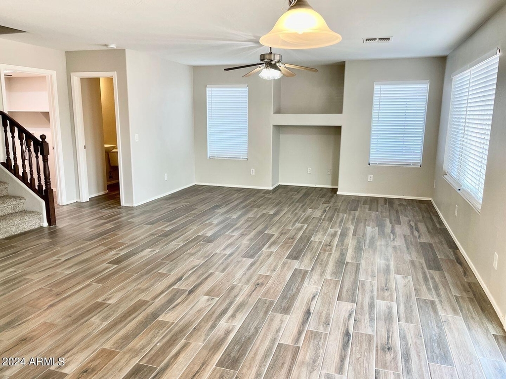 9820 W Pioneer Street - Photo 13