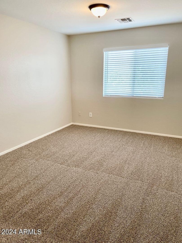 9820 W Pioneer Street - Photo 28