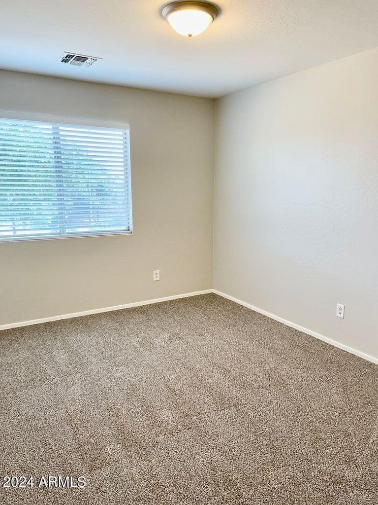 9820 W Pioneer Street - Photo 38