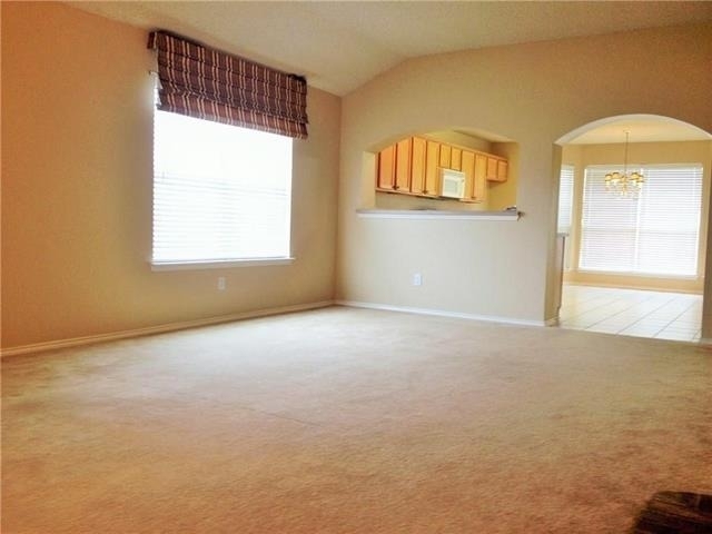 625 Rothschild Lane - Photo 5