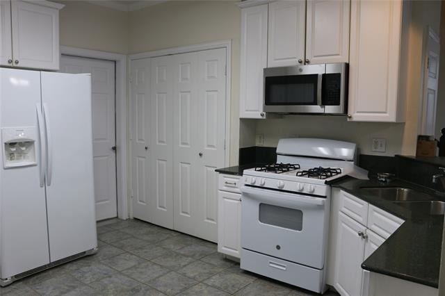 629 Park Place Drive - Photo 3