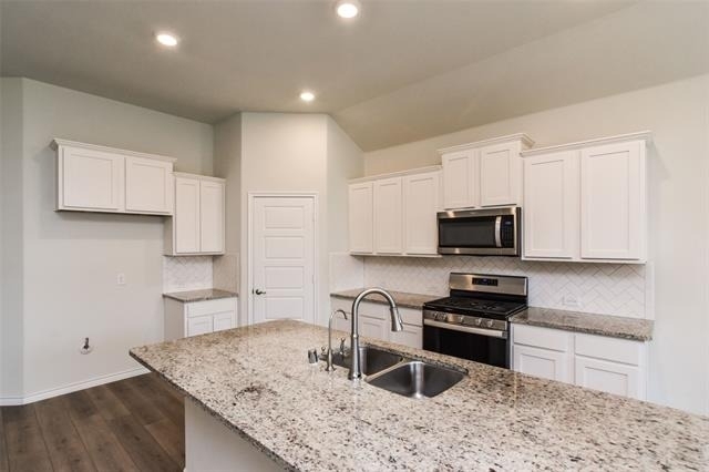 6317 Crownmere Drive - Photo 2