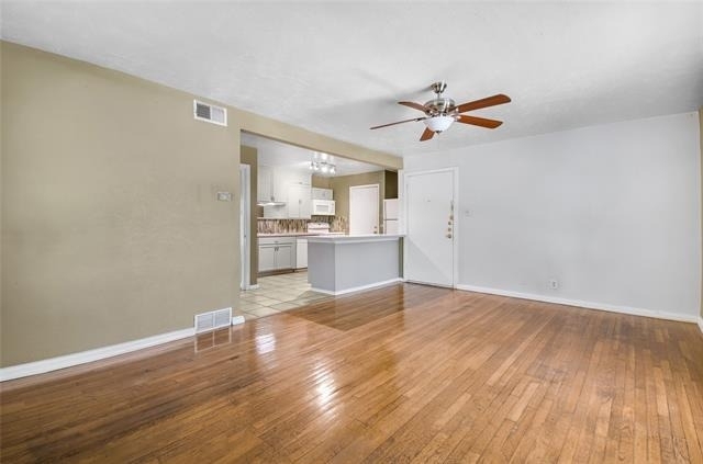 4723 Victor Street - Photo 2