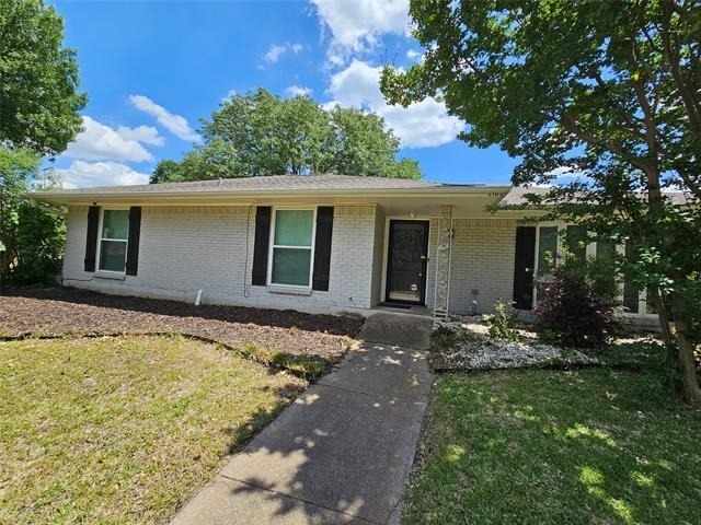 216 Wesley Drive - Photo 1