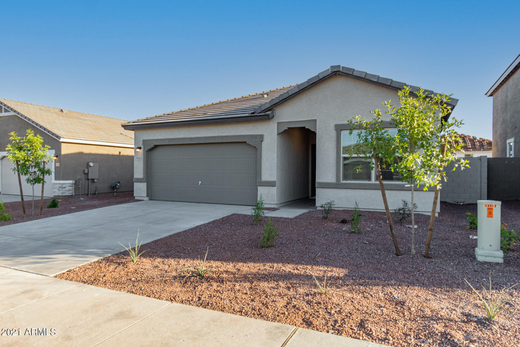 19585 W Annika Drive - Photo 2
