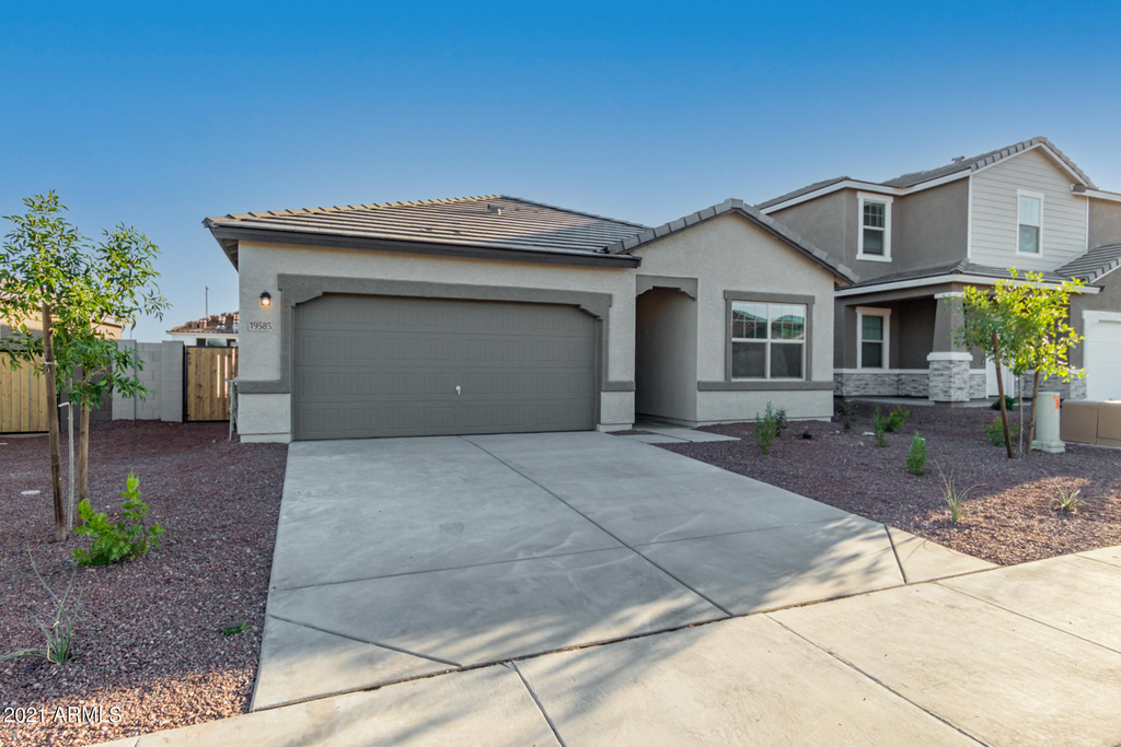 19585 W Annika Drive - Photo 0