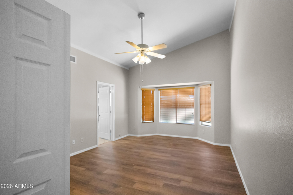 1214 E Beverly Lane - Photo 12