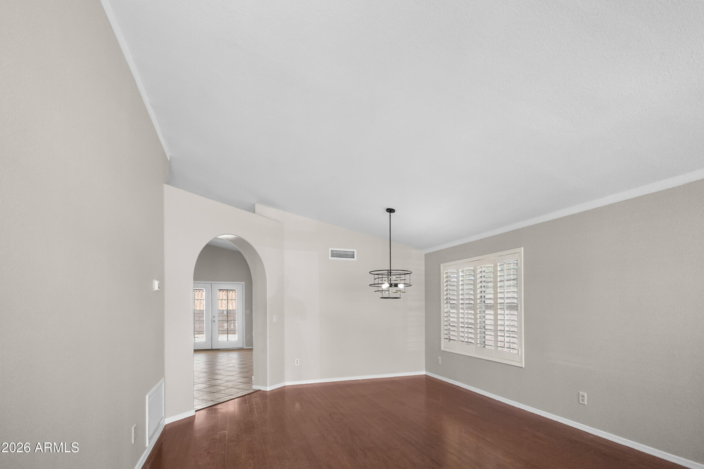 1214 E Beverly Lane - Photo 4