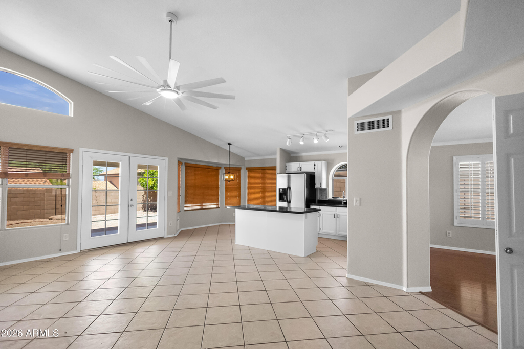 1214 E Beverly Lane - Photo 7