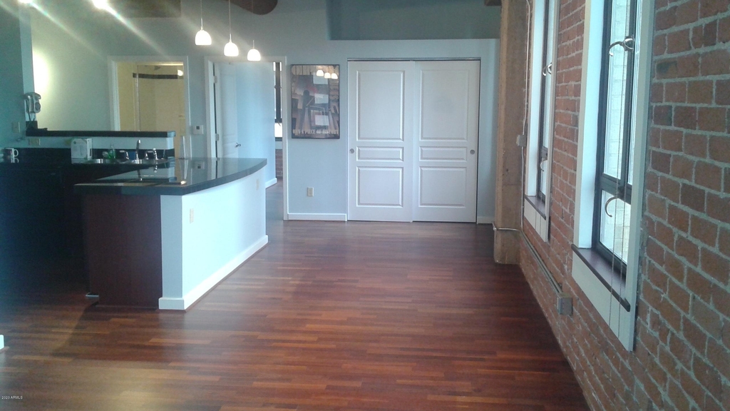 114 W Adams Street - Photo 10