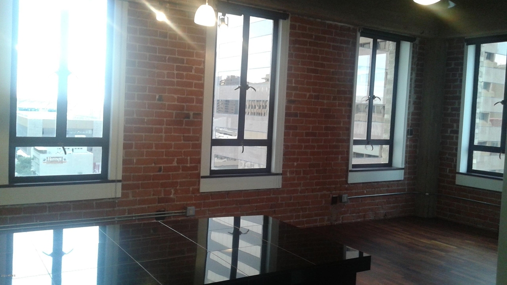 114 W Adams Street - Photo 12