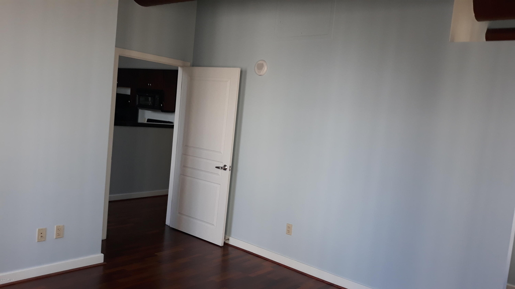 114 W Adams Street - Photo 18