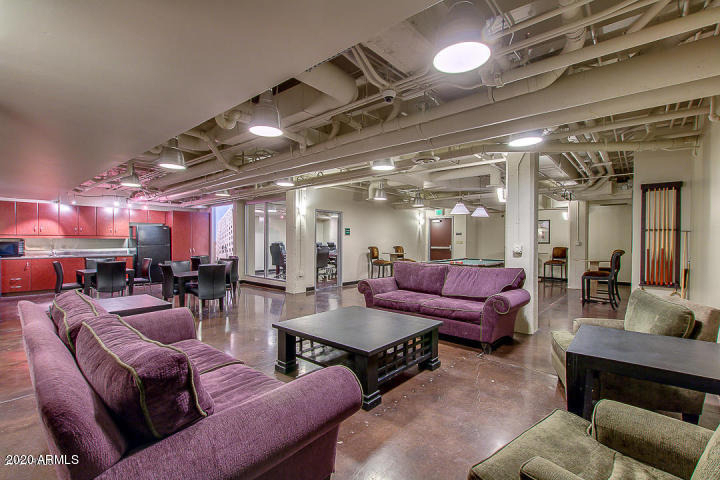 114 W Adams Street - Photo 30