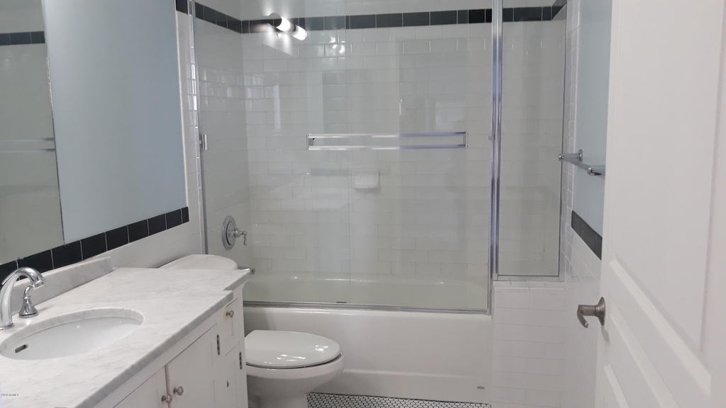 114 W Adams Street - Photo 21