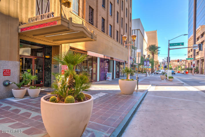 114 W Adams Street - Photo 34