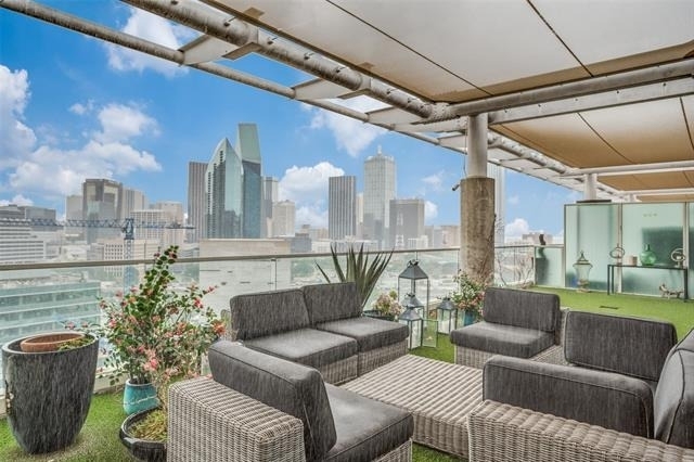 2408 Victory Park Lane - Photo 13