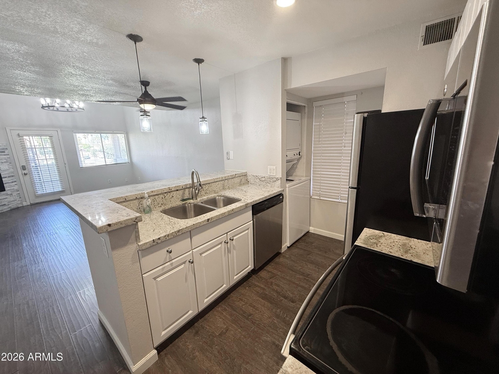 19820 N 13th Avenue - Photo 9