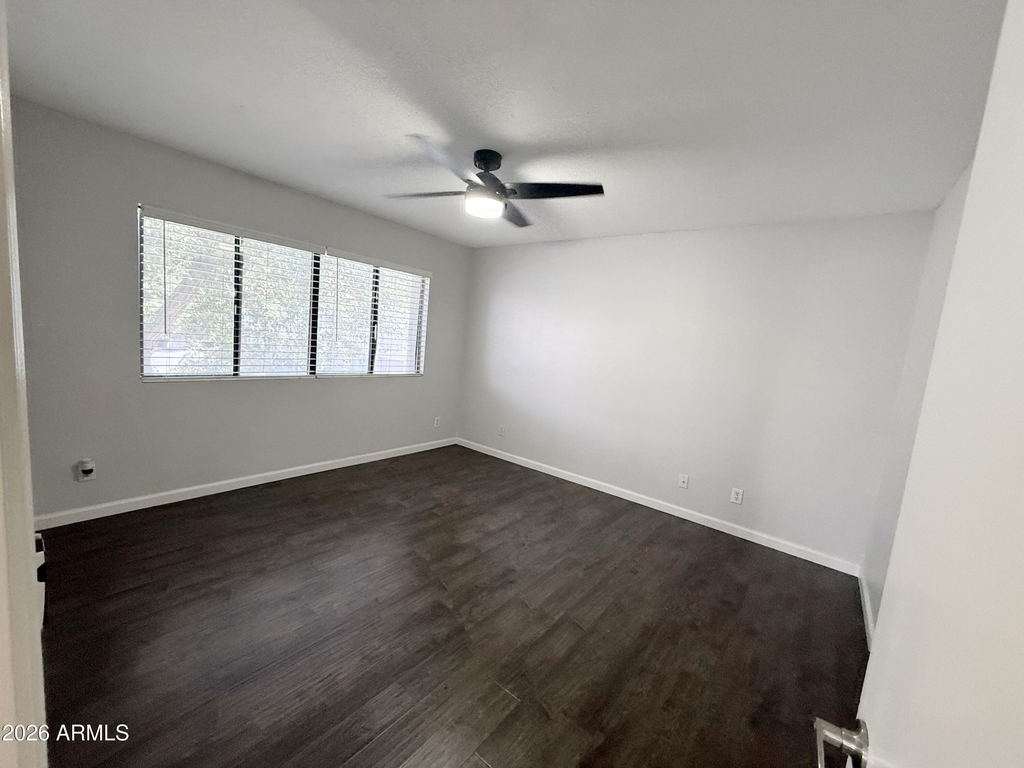 19820 N 13th Avenue - Photo 12
