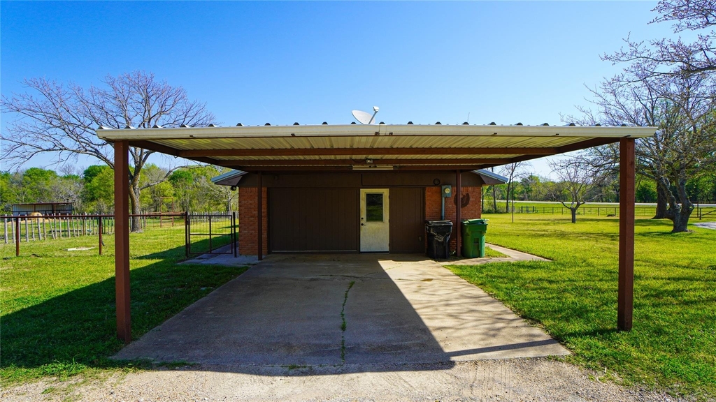 19761 N State Highway 34 - Photo 5