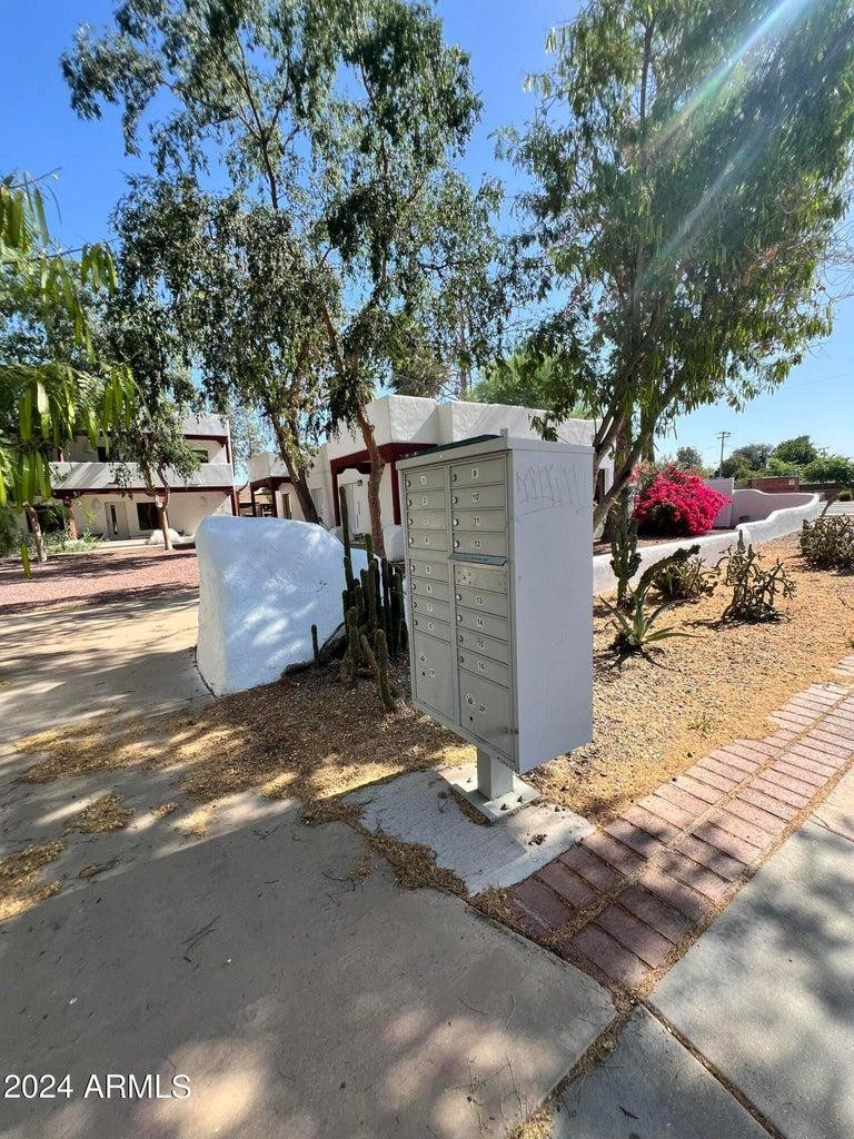5908 W Myrtle Avenue - Photo 1