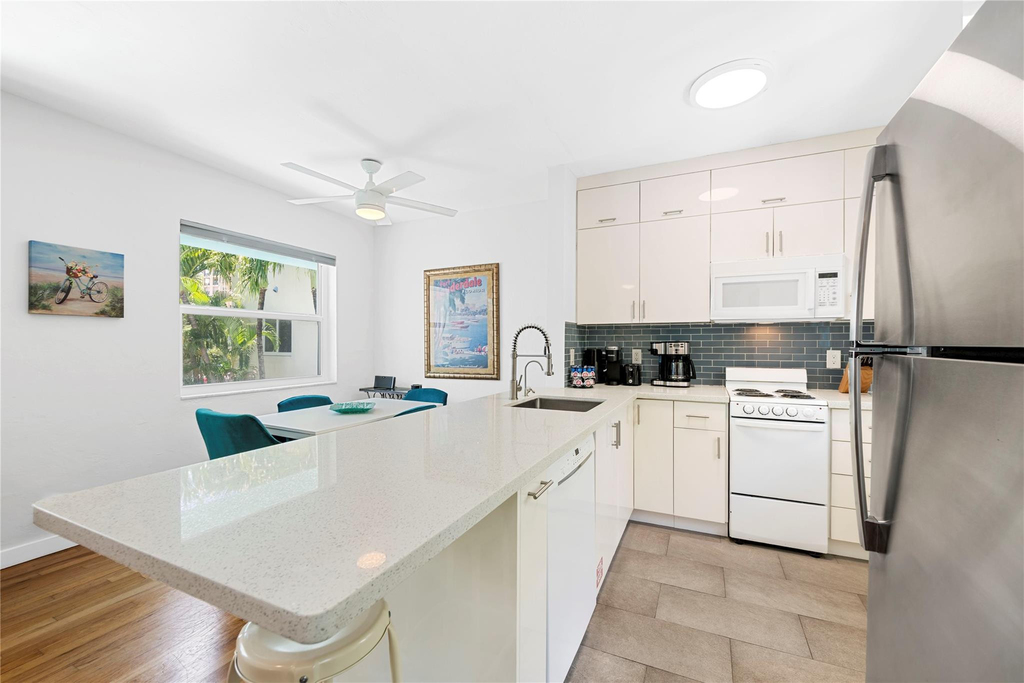 3015 Seville Street - Photo 9